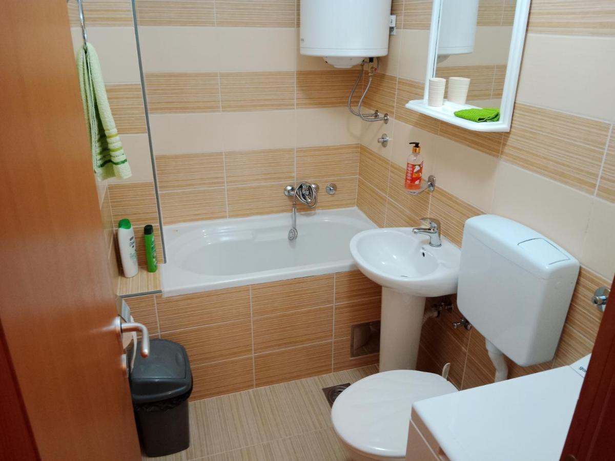 Studio Apartman D&S 플루지네 외부 사진